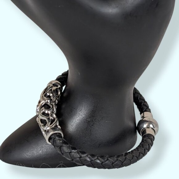 Braided Leather Magnetic Bracelet - Picture 2 of 5